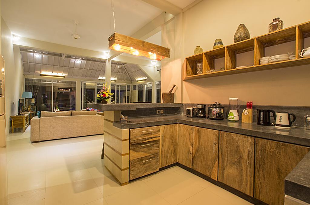 Villa Arushi Seminyak Esterno foto