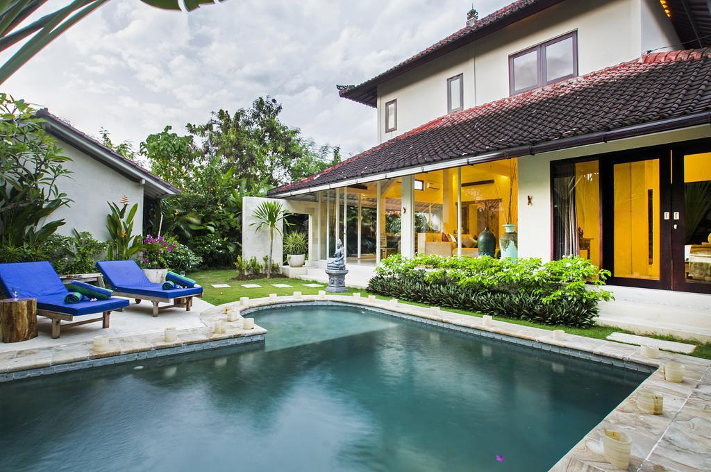 Villa Arushi Seminyak Esterno foto