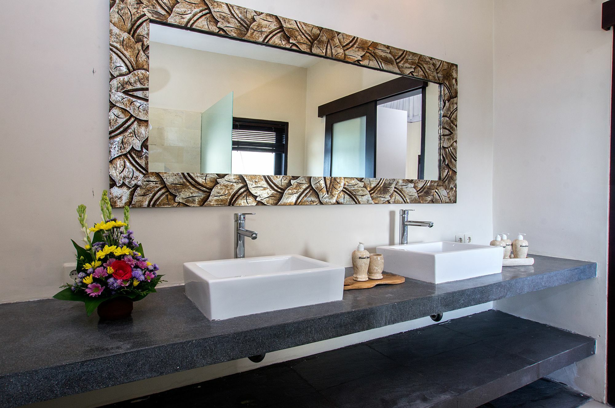 Villa Arushi Seminyak Esterno foto